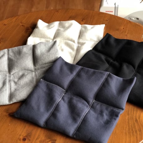 玄米カイロ座布団・YOHEHO warm cushion 白