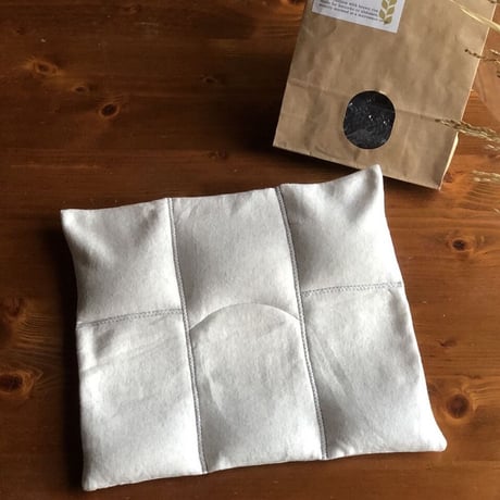 玄米カイロ座布団・YOHEHO warm cushion 白