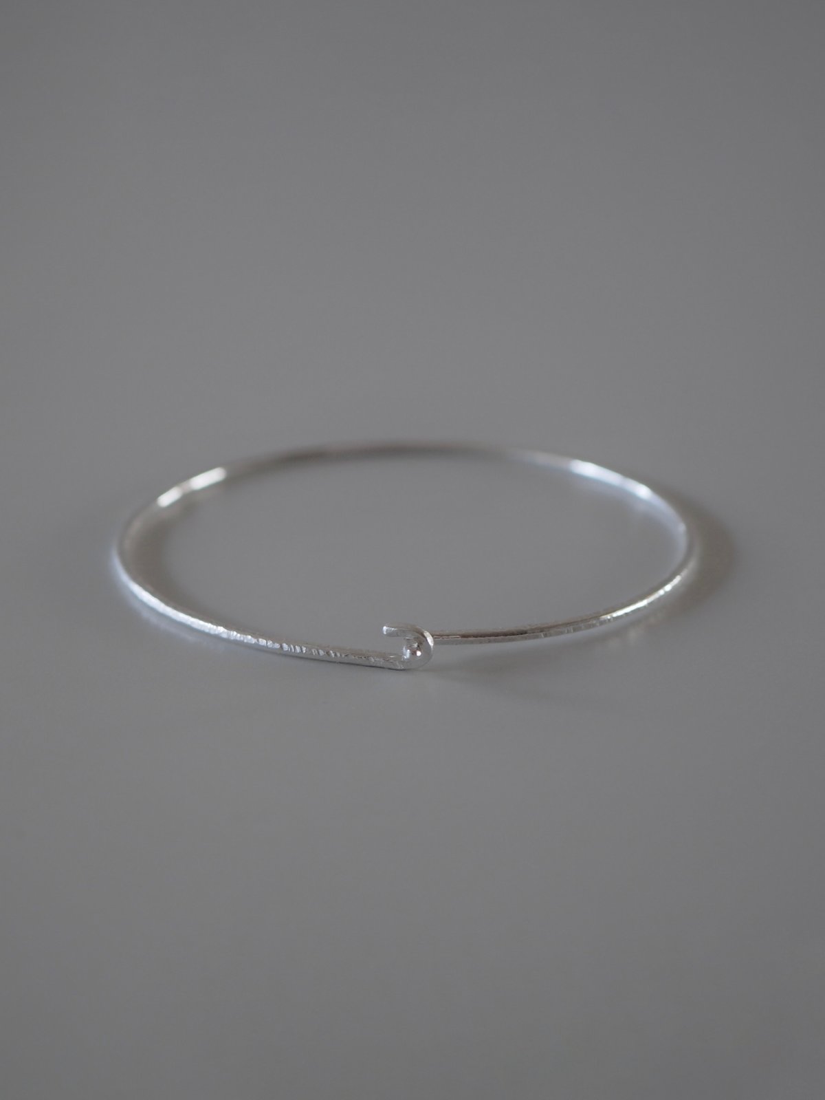 line bangle (silver) | ayano otsubo