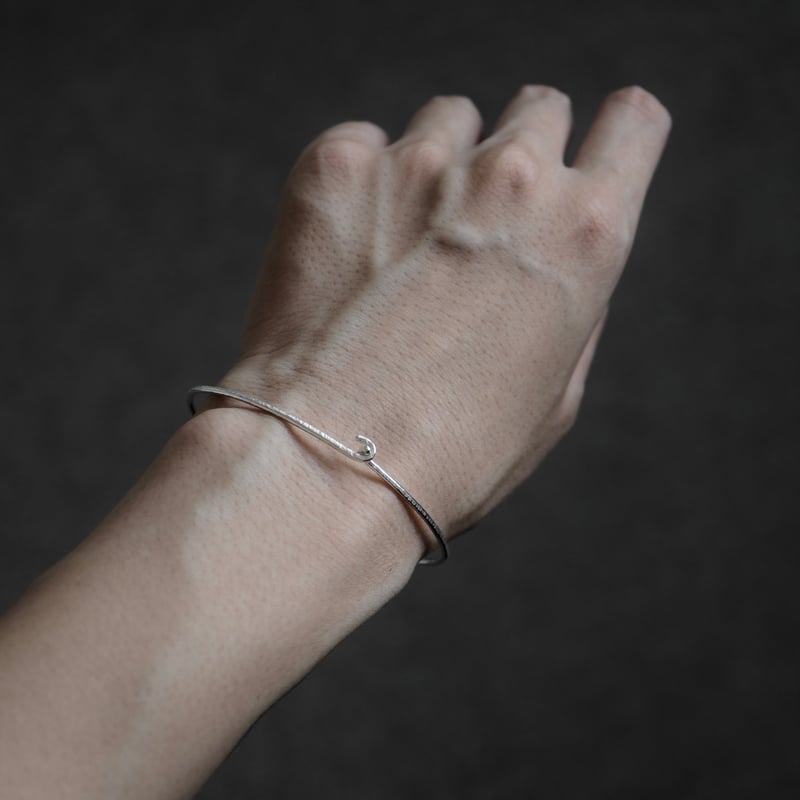 line bangle (silver) | ayano otsubo