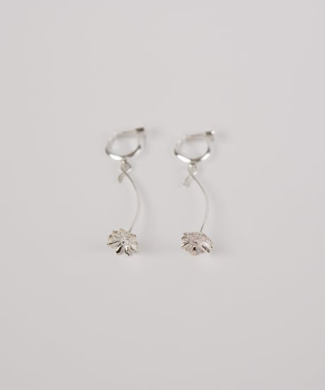 Gerbera earring B (silver)