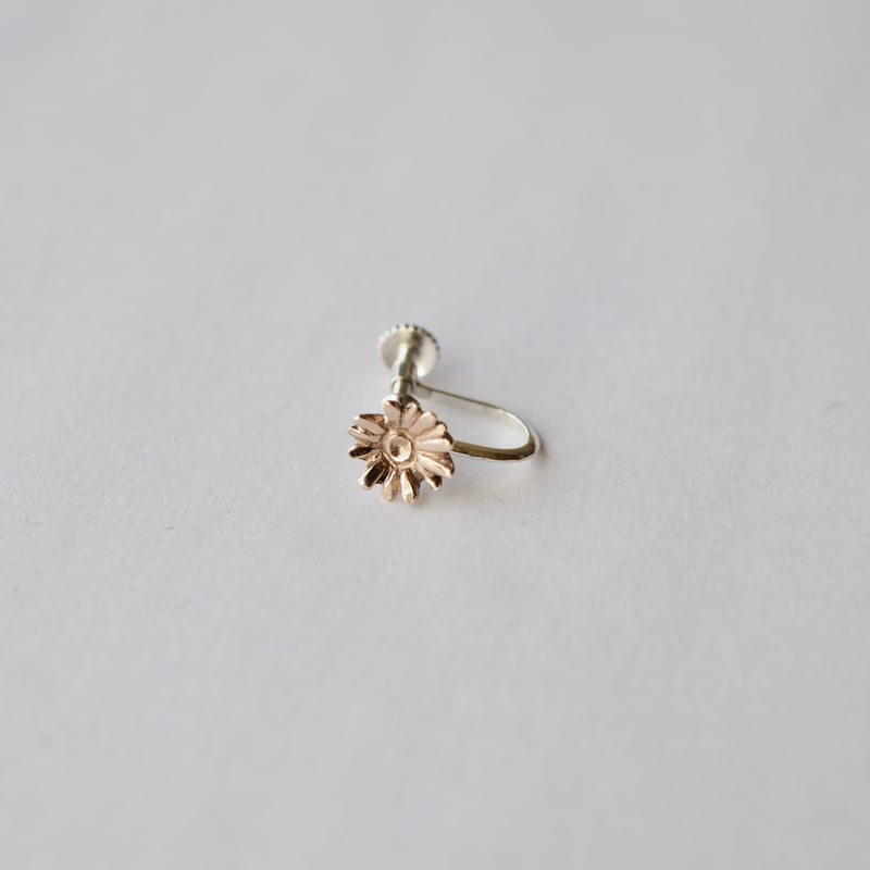 gerbera earring A (K10YG) | ayano otsubo