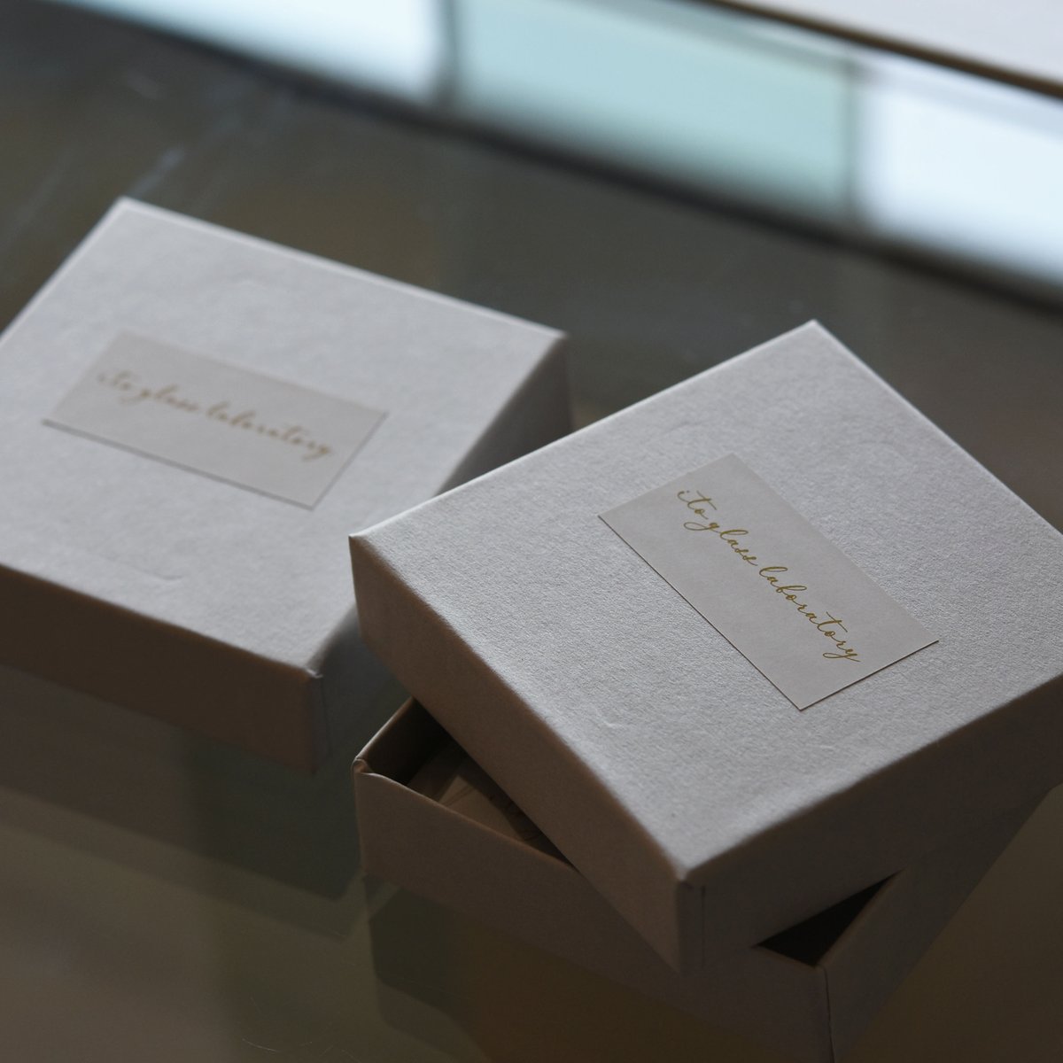 結 メタルリングイヤリング M /伊藤真知子 036354-1-899 | 富山