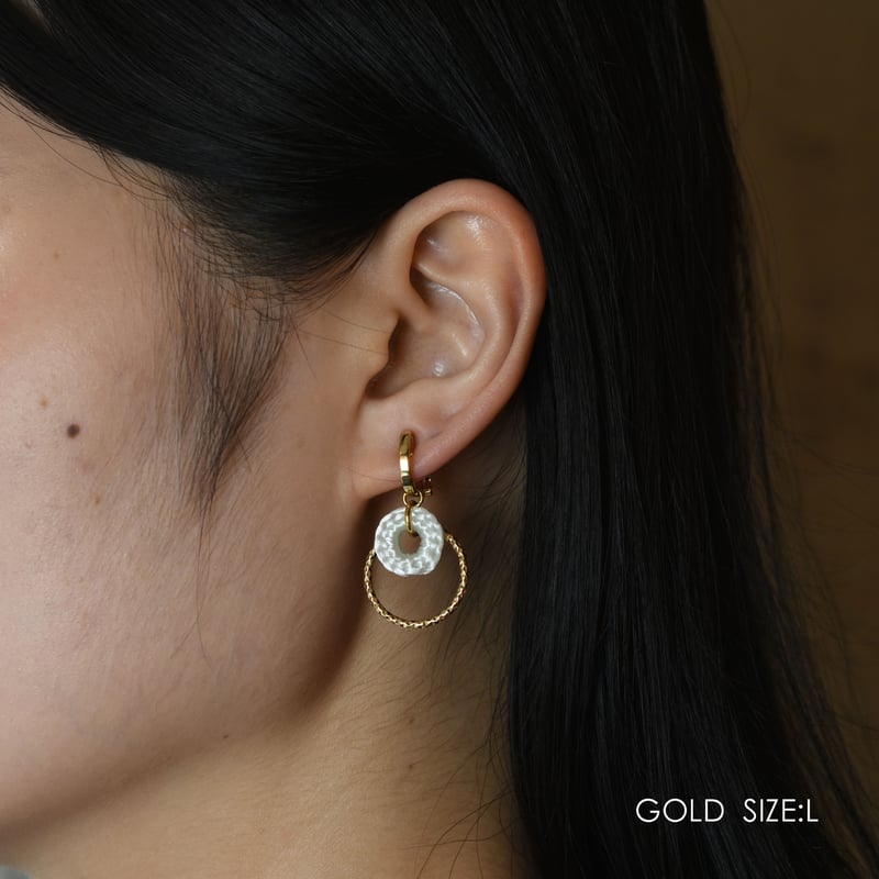 イヤリング GOSSAMER オブロングダイヤモンド イヤーカフ ブラックルテニウム