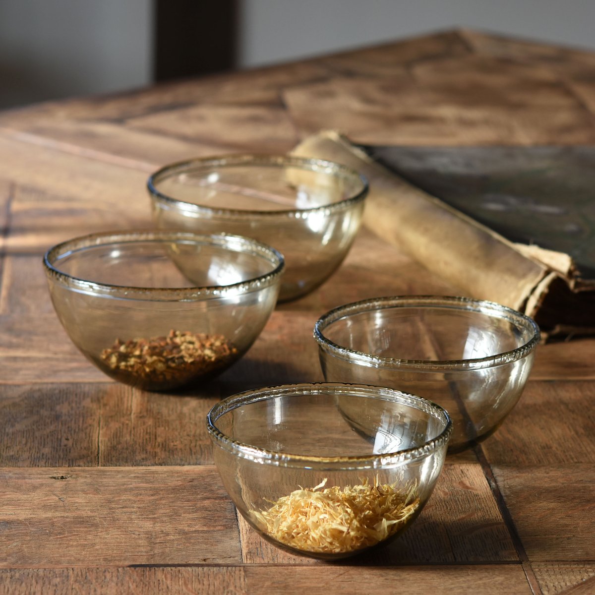 Frill Bowl M/西村青 036469-1 | 富山ガラス工房