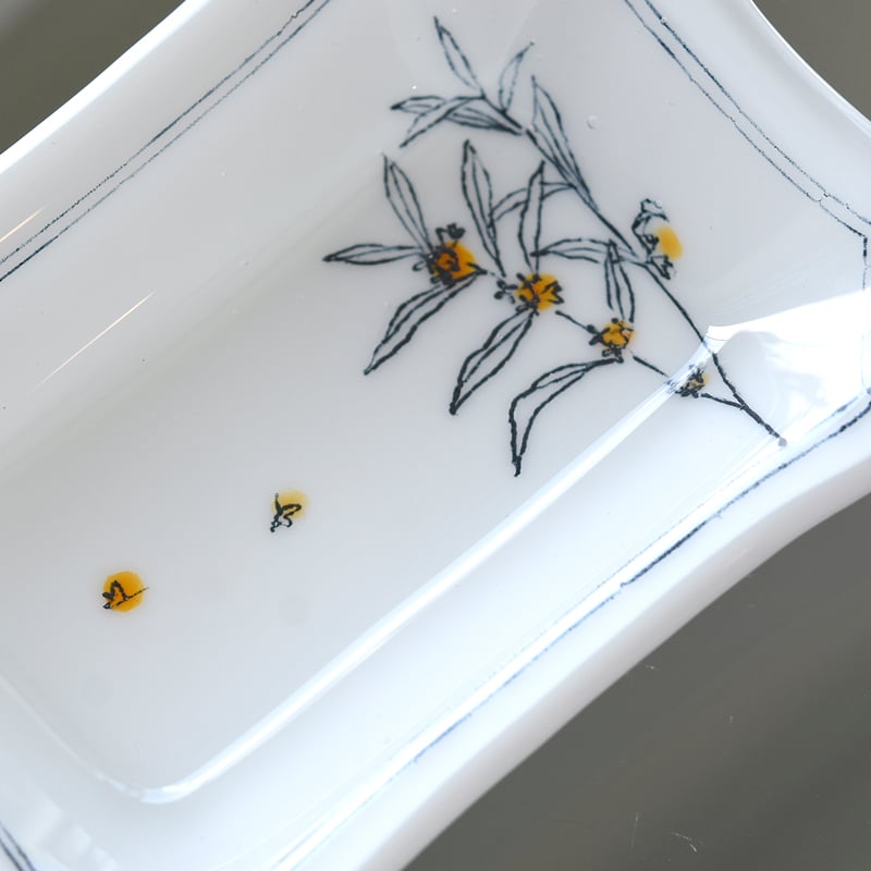 色絵豆皿 キンモクセイ/戸島邦子 024666-6-451 | 富山ガラス工房