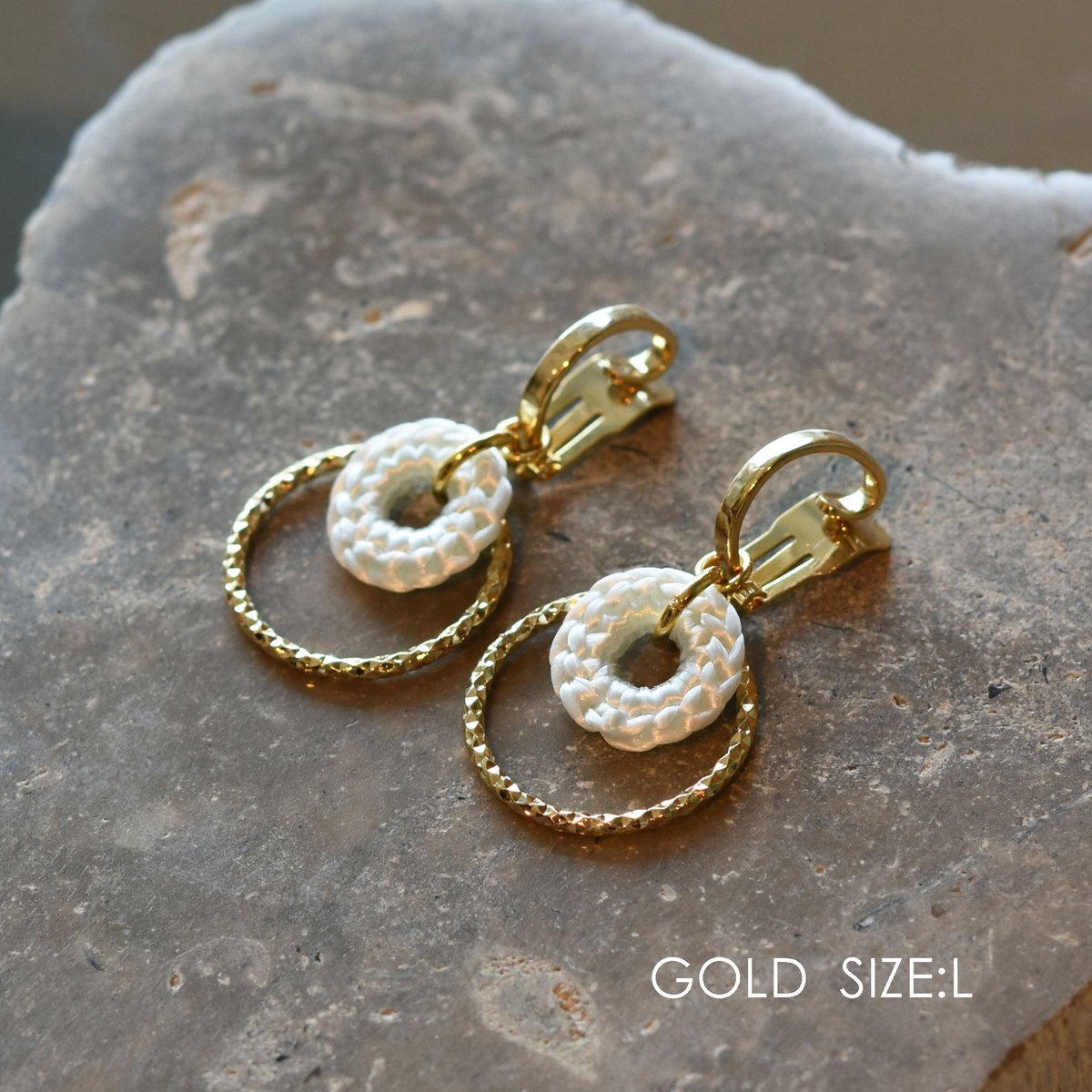 結 ラウンドロープイヤリング L /伊藤真知子 036355-1-896 | 富山