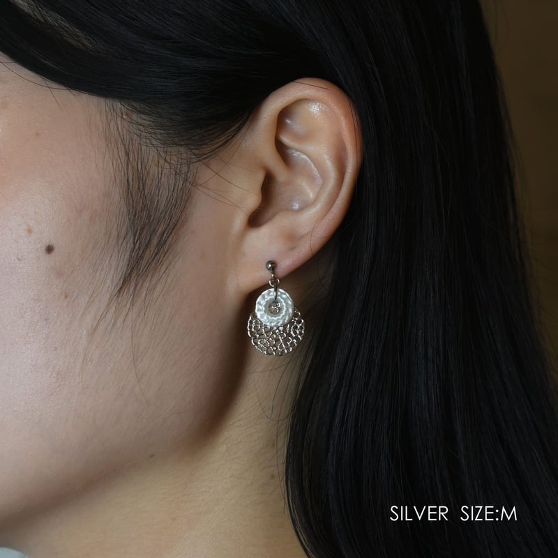 結 レースピアス M /伊藤真知子 036352-2-901 | 富山ガラス工房