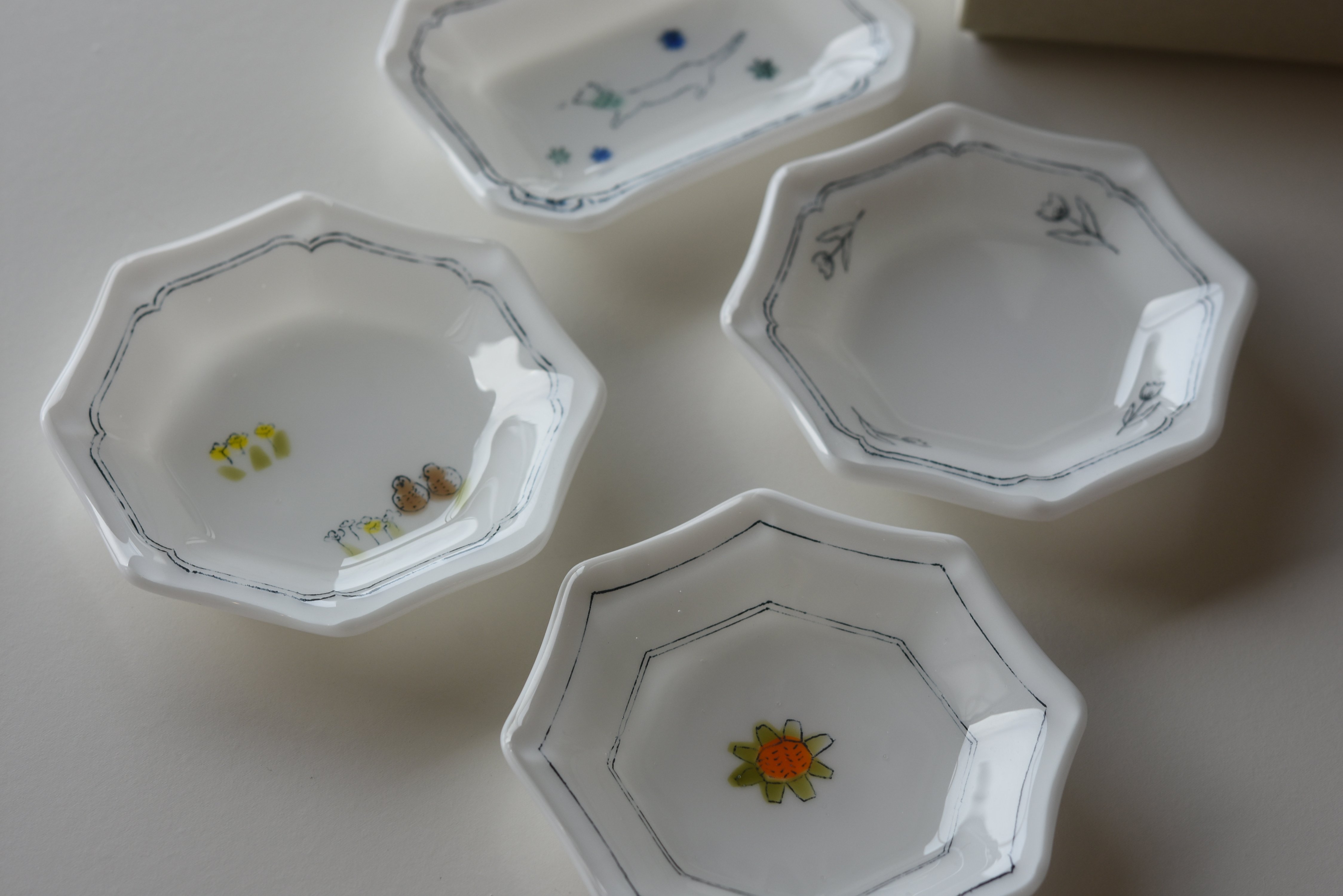 豆皿 チューリップ/戸島邦子 033223-3-810 | 富山ガラス工房 豆皿 チューリップ/戸島邦子 033223-3-810 | 富山ガラス工房