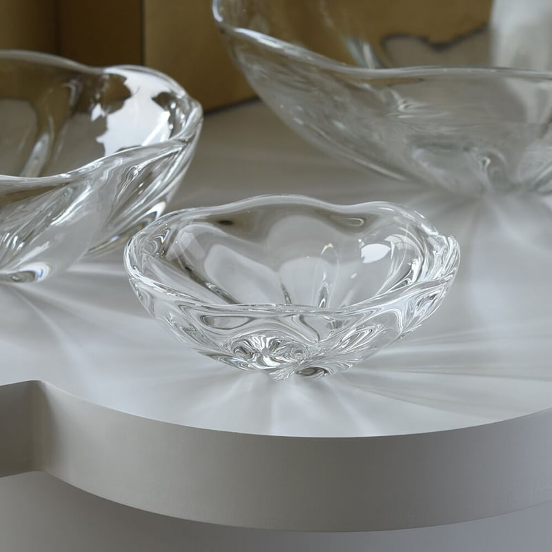 富山アイコニック/輪花ボウルM 637 | 富山ガラス工房