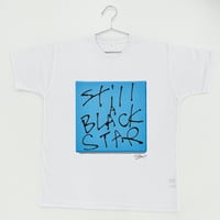 【長坂真護】Tシャツ「Still A Black Star」（リサイクルポリエステル）