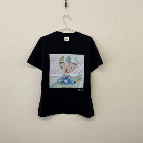 【長坂真護】Tシャツ「OLIVE Car rider」(オーガニックコットン）
