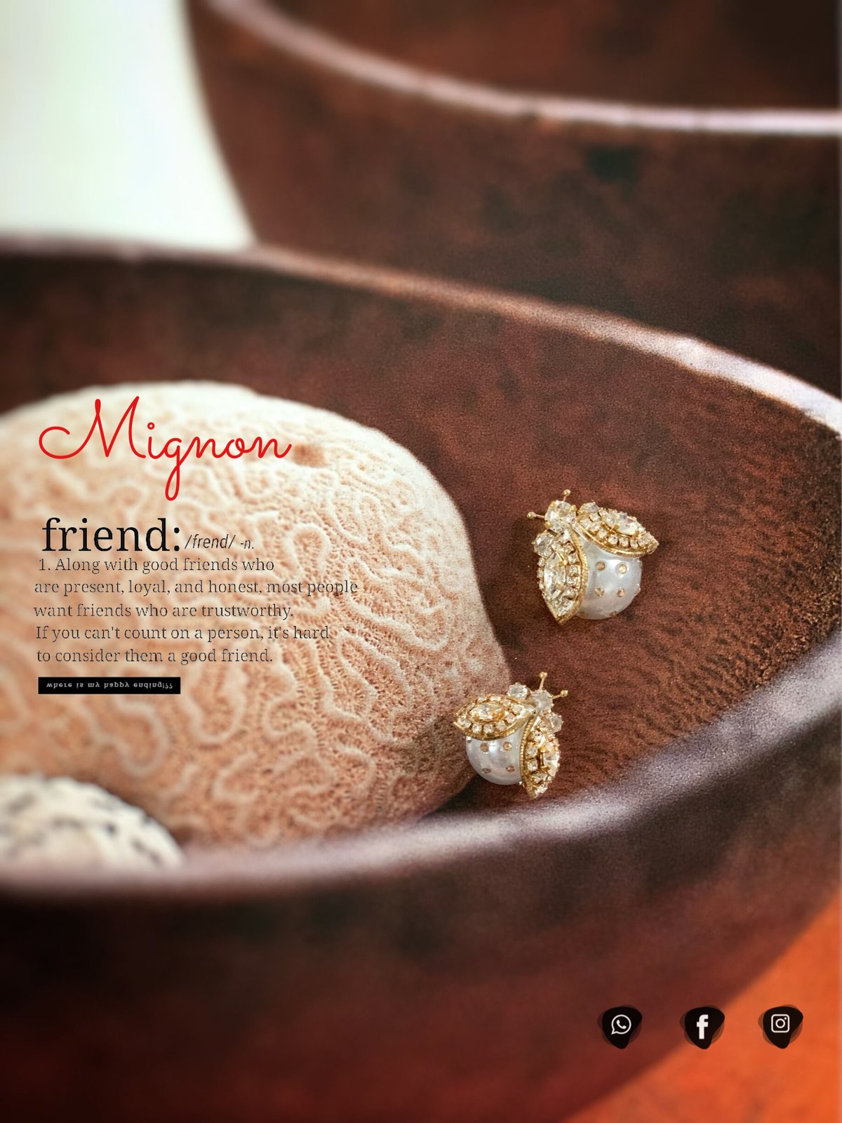 122.frill⚮̈ ミナペルホネン*handmadeピアス/イヤリング* ビーズボールのピアス〜 ホワイト ハンドメイド ビーズ