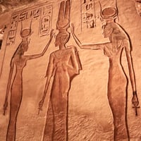 Nefertari　〜 美しい人・ネフェルタリ 1ml オリエント香油（エジプト香油）