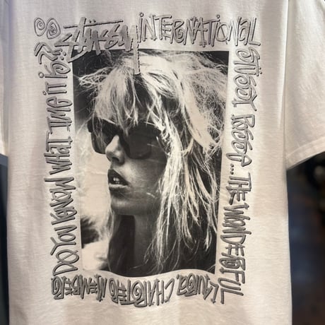 2000's "STUSSY"  Laura Photo T-Shirt  SIZE：Large