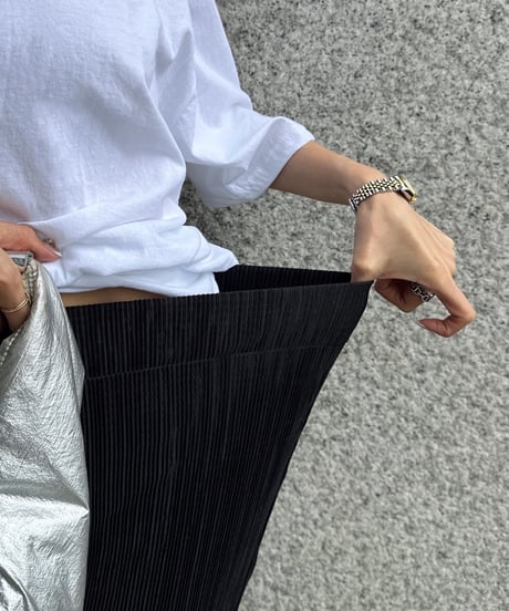 Pleats ブーツカットパンツ