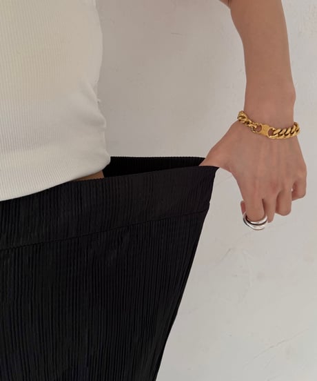 Pleats ブーツカットパンツ