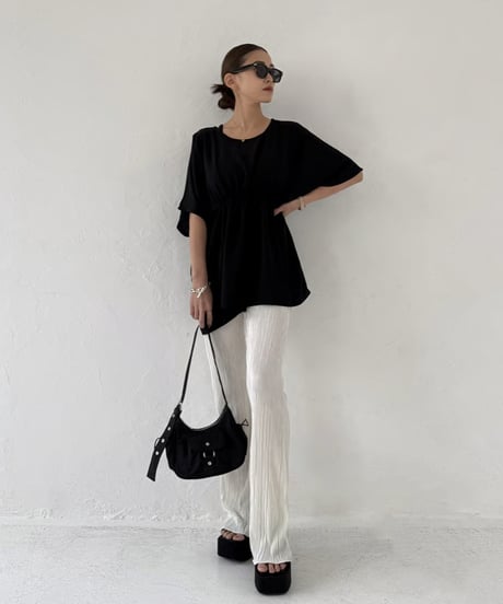 Pleats ブーツカットパンツ