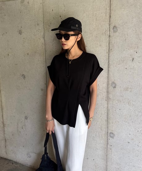 Pintuck Slit Tシャツ