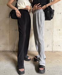 Pleats ストレートパンツ