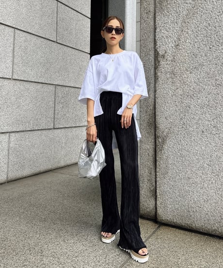 Pleats ブーツカットパンツ