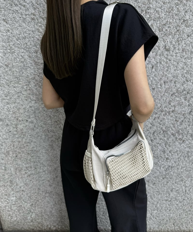 ★AMES-WORLDWIDE★PADDED SHOULDER BAG BEIGE★正規品/直送料込 Shoulder Mesh Bag | Admance Online Store