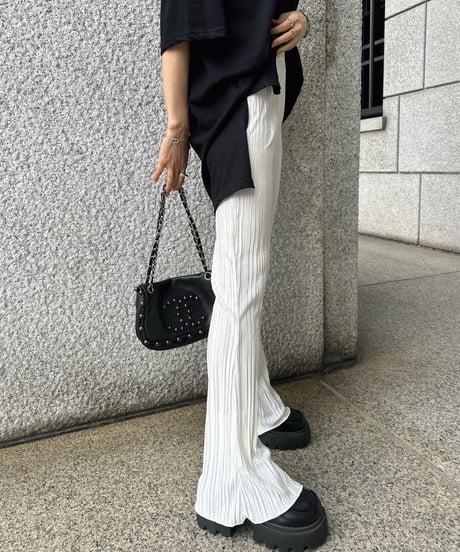 Pleats ブーツカットパンツ