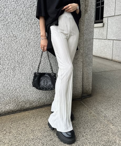 Pleats ブーツカットパンツ