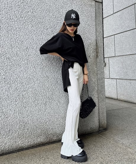 Pleats ブーツカットパンツ