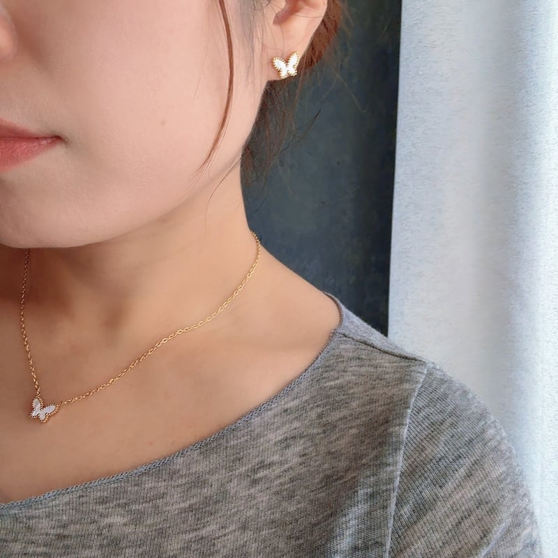 潤陽 美品　 スワロフスキー　ネックレス エリカ フェアリー バタフライ 残1点】バタフライネックレス クリスタル 蝶 ルビー ネックレス