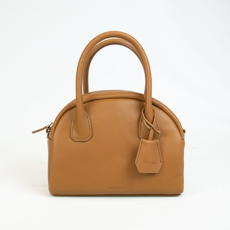 収納力もありながらオシャレに決まる程よいサイズ感の Mini Boston