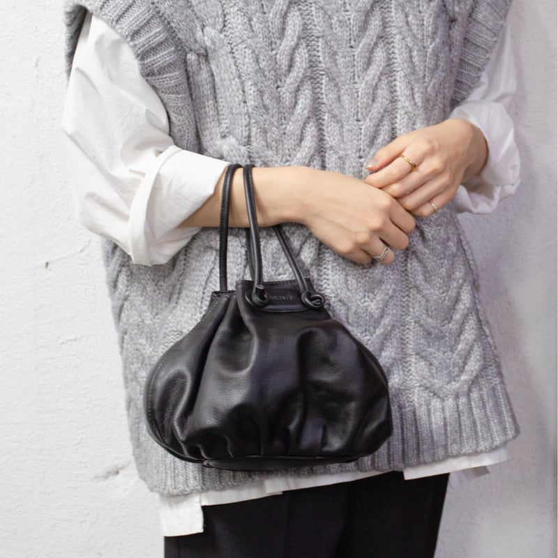 餃子のような ”2WAY 巾着バッグ” kinchaku mandoo bag | THE C