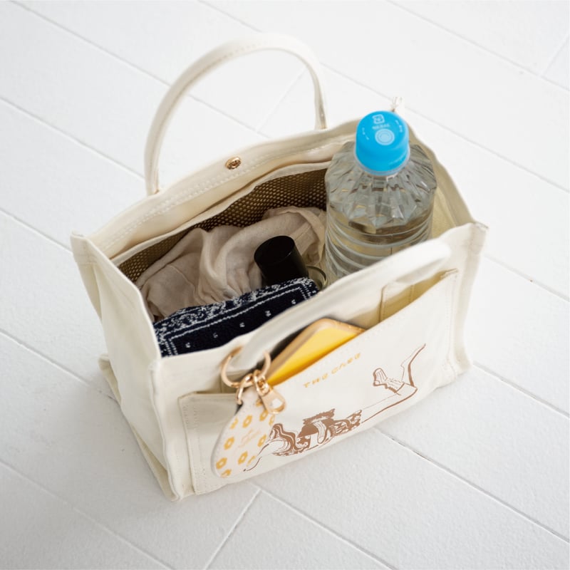 Yuka Nishiizumi×THE CASEコラボ】財布、スマホ、ポーチ、ペットボトル