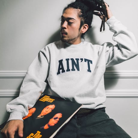 AIN’T Varsity Logo SWATER 【Ash】