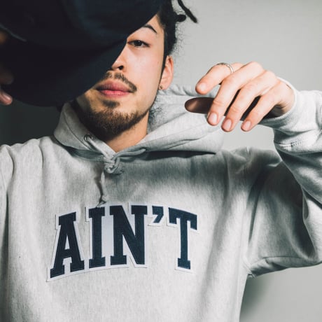 AIN’T Varsity Logo Hoodie 【Ash】