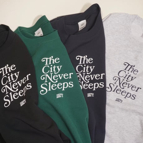 The City Never Sleeps Crewneck Black