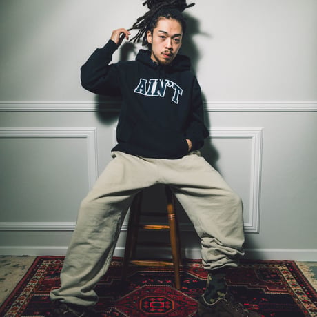AIN’T Varsity Logo Hoodie 【Black】