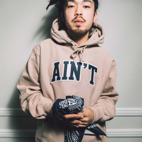 AIN’T Varsity Logo Hoodie 【Smokey Pink】