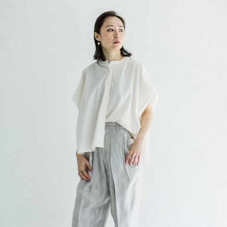 sleeve-tucked blouse（Black/White）