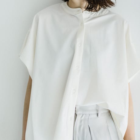 sleeve-tucked blouse（Black/White）