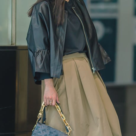 leather frill sleeve layered jacket（ivory/black）