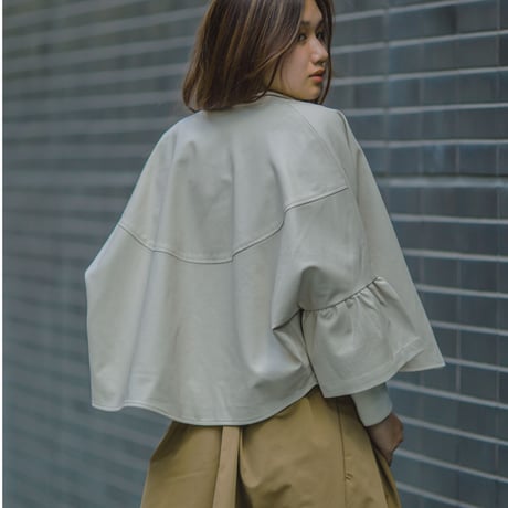 leather frill sleeve layered jacket（ivory/black）