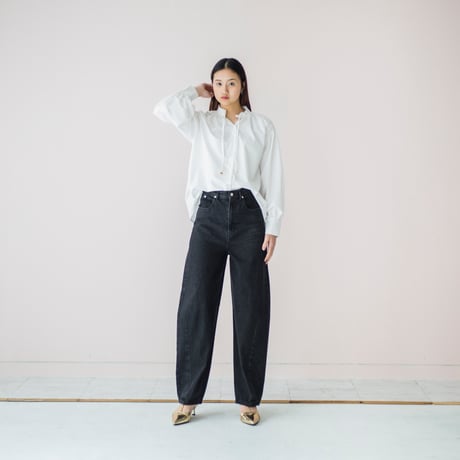ドレープレーヨンシャーリングショルダーブラウス