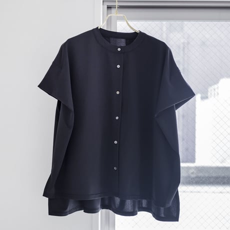 sleeve-tucked blouse（Black/White）