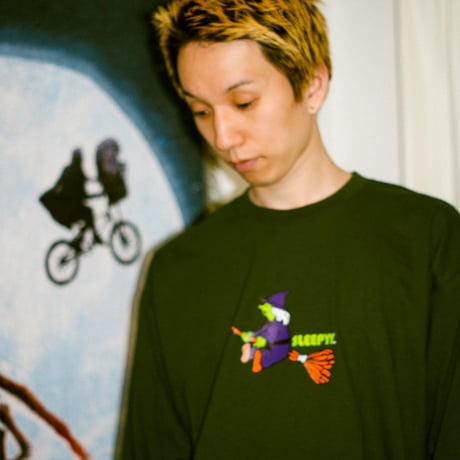 WITCH L/S TEE FOREST GREEN