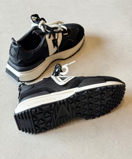 mink chair ★ sneaker