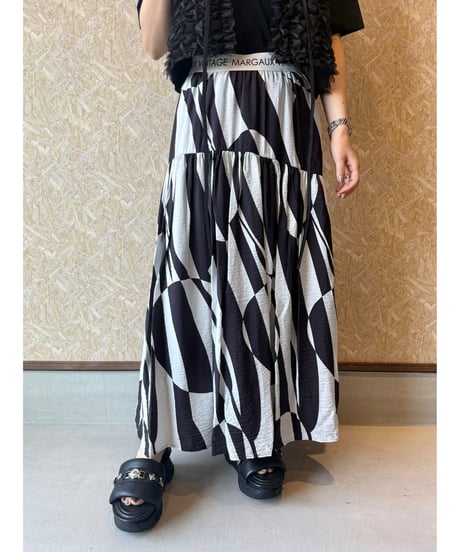 MARGAUX VINTAGE ★ geometric W logo skirt