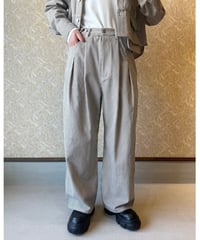 FOSI. ★ 2tuck volume pants
