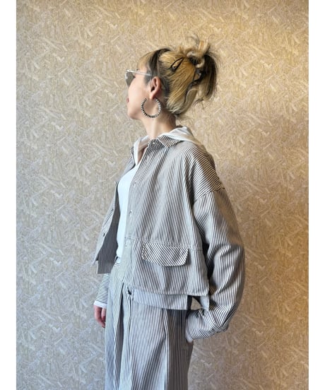 FOSI. ★ pocket design cropped shirt