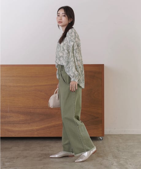 mink chair ★ fringe denim pants